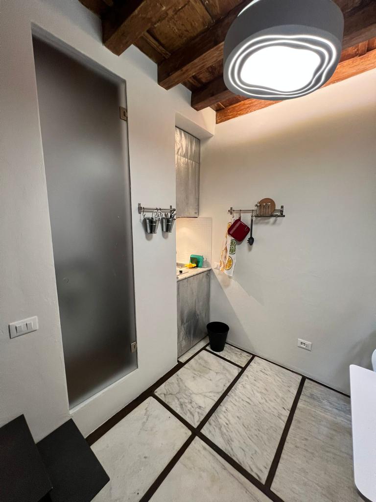 Pressi Signoria, loft ottimo stato