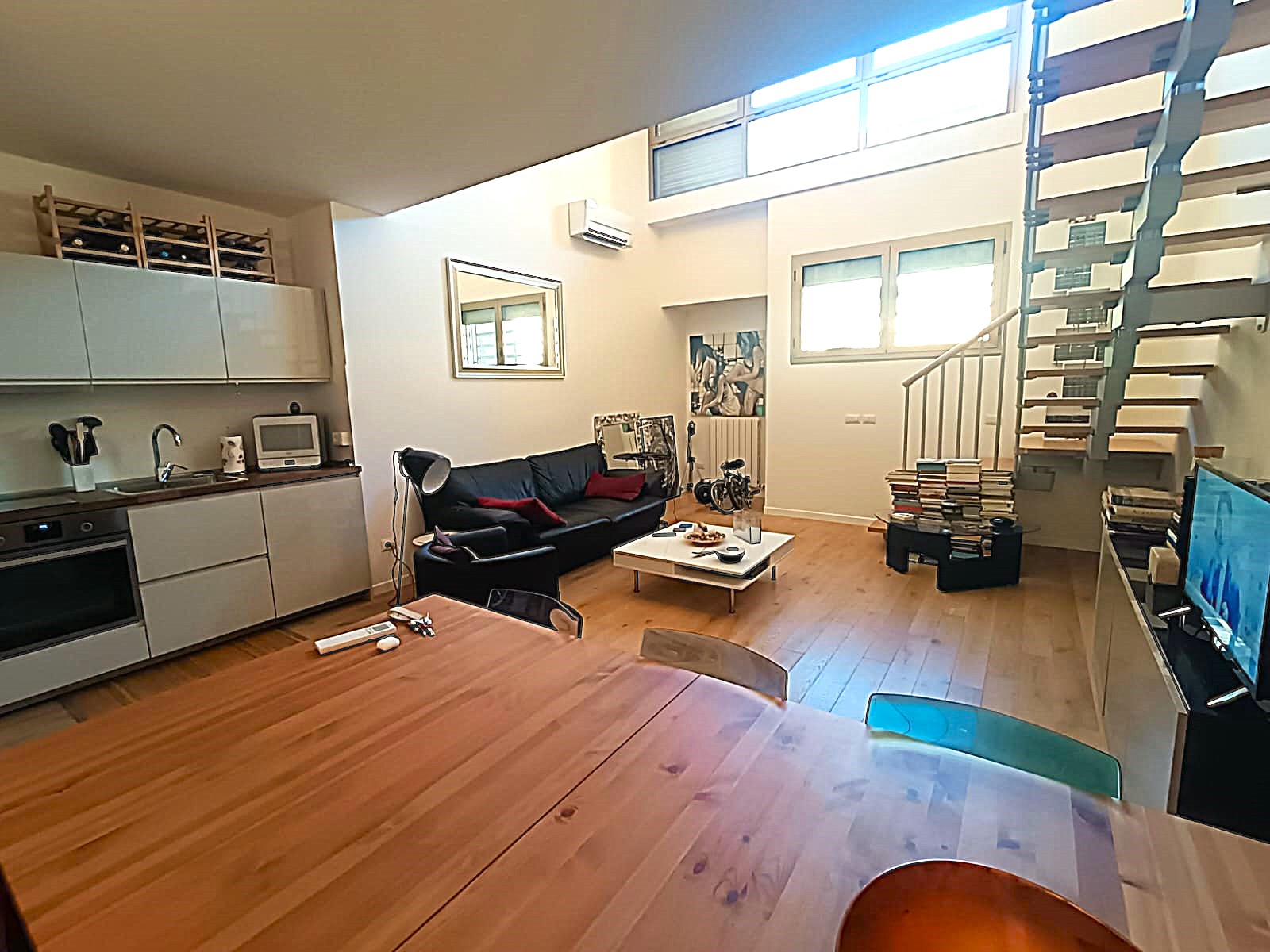 8 P.le Porta al Prato, favoloso loft con posto auto.