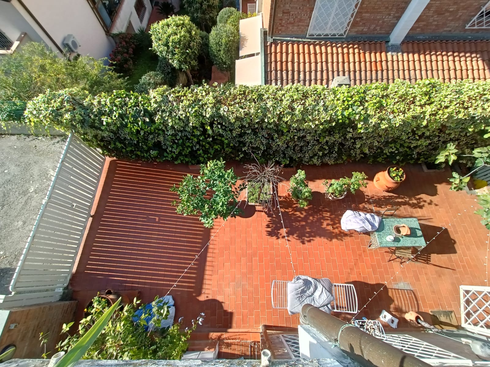 Immagine WhatsApp 2024-05-22 ore 18.39.23_e39a9652 Montecatini Terme, villetta a schiera libera su tre lati.