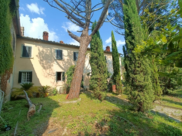 Pistoia, Candeglia, prestigiosa proprietà