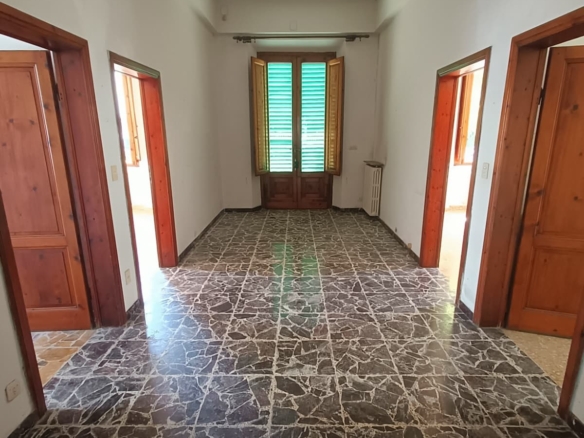 Montecatini Terme, Panteraie, villa da ristrutturare