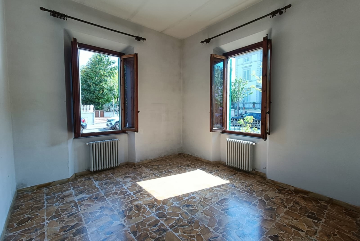 Montecatini Terme, Panteraie, villa da ristrutturare